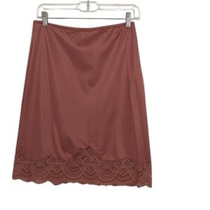 Vintage FormFit Rogers half slip with lace trim